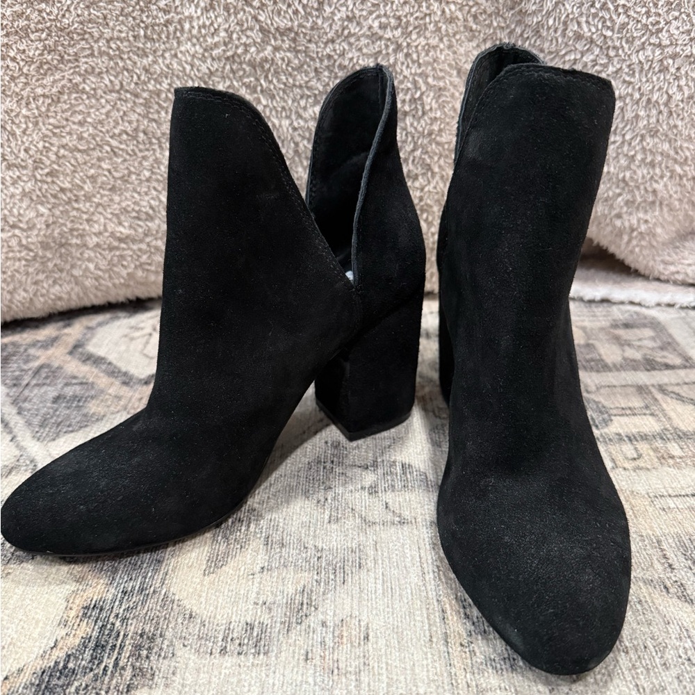 Steve Madden Black Heeled Boots with Chunky Heel